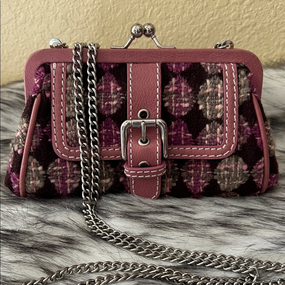 Isabella Fiore Pink tweed kiss lock Clutch with Chain Strap.